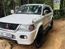 Mitsubishi Montero Sport 2000 SUV