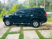 https://riyasewana.com/uploads/mitsubishi-montero-sport-2221075317415.jpg