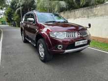 https://riyasewana.com/uploads/mitsubishi-montero-sport-231010214192.jpg