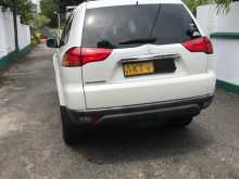 https://riyasewana.com/uploads/mitsubishi-montero-sport-23101901953.jpg