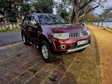 Mitsubishi MONTERO SPORT 2012 SUV