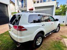 https://riyasewana.com/uploads/mitsubishi-montero-sport-241605256164.jpg