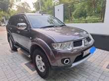 Mitsubishi MONTERO SPORT 2011 SUV