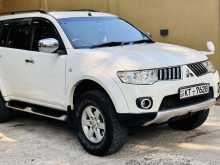 https://riyasewana.com/uploads/mitsubishi-montero-sport-258495422872.jpg