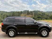 https://riyasewana.com/uploads/mitsubishi-montero-sport-2603114133.jpg