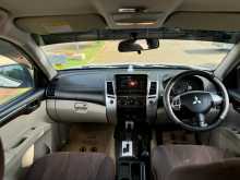 https://riyasewana.com/uploads/mitsubishi-montero-sport-27192447162.jpg