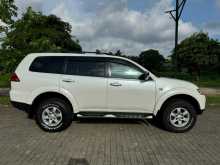 https://riyasewana.com/uploads/mitsubishi-montero-sport-27192447664.jpg