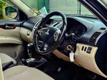 https://riyasewana.com/uploads/mitsubishi-montero-sport-281059184382.jpg