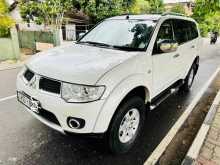 https://riyasewana.com/uploads/mitsubishi-montero-sport-2813322022572.jpg