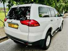 https://riyasewana.com/uploads/mitsubishi-montero-sport-2813322122183.jpg
