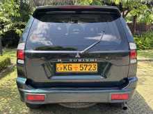 https://riyasewana.com/uploads/mitsubishi-montero-sport-2815582422283.jpg