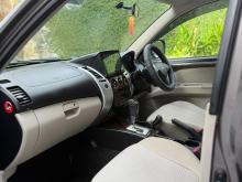 https://riyasewana.com/uploads/mitsubishi-montero-sport-2821114617826.jpg