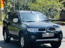 Mitsubishi Montero Sport 2012 Motorbike