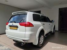 https://riyasewana.com/uploads/mitsubishi-montero-sport-292103456626.jpg