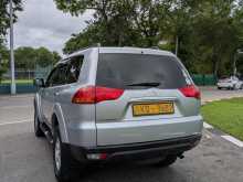 https://riyasewana.com/uploads/mitsubishi-montero-sport-299141954.jpg