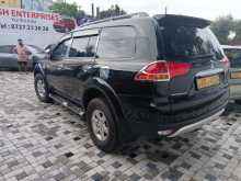 https://riyasewana.com/uploads/mitsubishi-montero-sport-301226444633.jpg