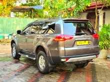 https://riyasewana.com/uploads/mitsubishi-montero-sport-301407584912.jpg