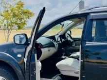 https://riyasewana.com/uploads/mitsubishi-montero-sport-3014311924201.jpg