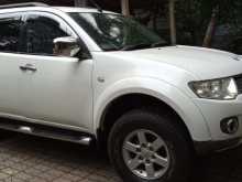 https://riyasewana.com/uploads/mitsubishi-montero-sport-302009524233.jpg