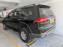 https://riyasewana.com/uploads/mitsubishi-montero-sport-303959782.jpg