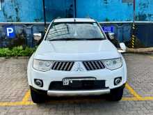https://riyasewana.com/uploads/mitsubishi-montero-sport-41357134713.jpg