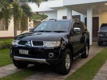 https://riyasewana.com/uploads/mitsubishi-montero-sport-719154717316.jpg