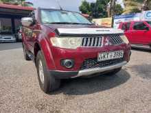 Mitsubishi MONTERO SPORT 2012 SUV