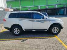 https://riyasewana.com/uploads/mitsubishi-montero-sport-8212823253.jpg