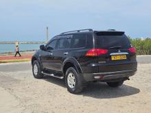 https://riyasewana.com/uploads/mitsubishi-montero-sport-91853486716.jpg