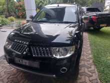 Mitsubishi MONTERO SPORT 2012 SUV