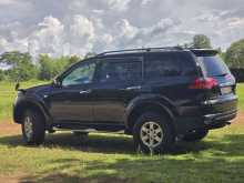 https://riyasewana.com/uploads/mitsubishi-montero-sport-9850164333.jpg