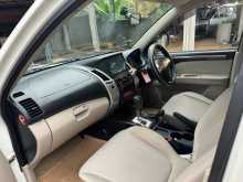 https://riyasewana.com/uploads/mitsubishi-montero-sports-2012-716281812692.jpg
