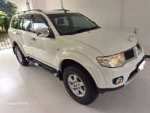 Mitsubishi MONTERO SPORT 2012 SUV