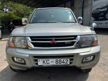 https://riyasewana.com/uploads/mitsubishi-montero-super-2002-1221203812902.jpg