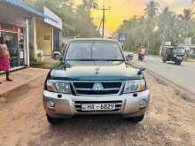 Mitsubishi MONTERO V6 2002 SUV