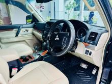 https://riyasewana.com/uploads/mitsubishi-montero-v6-111490924651.jpg