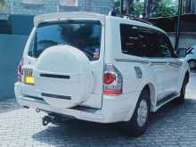 https://riyasewana.com/uploads/mitsubishi-montero-v6-1142433603.jpg