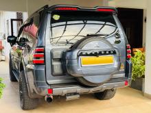 https://riyasewana.com/uploads/mitsubishi-montero-v6-117375724691.jpg