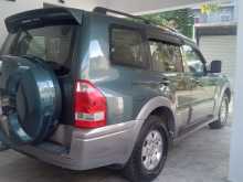 https://riyasewana.com/uploads/mitsubishi-montero-v6-1293506912.jpg