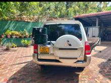 https://riyasewana.com/uploads/mitsubishi-montero-v6-13942196025.jpg