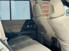 https://riyasewana.com/uploads/mitsubishi-montero-v6-1520394617776.jpg