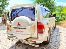 https://riyasewana.com/uploads/mitsubishi-montero-v6-15222953815.jpg