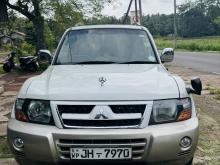 Mitsubishi Montero V6 2004 SUV