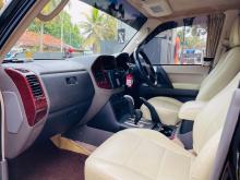 https://riyasewana.com/uploads/mitsubishi-montero-v6-1618471417435.jpg