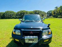Mitsubishi Montero V6 2002 SUV