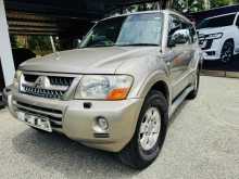 Mitsubishi Montero V6 2004 SUV