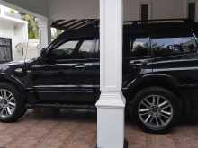 https://riyasewana.com/uploads/mitsubishi-montero-v6-171957364492.jpg