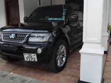 Mitsubishi Montero V6 2004 SUV