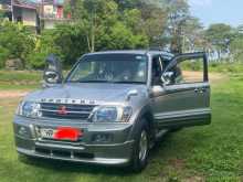Mitsubishi Montero V6 2000 SUV