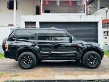 https://riyasewana.com/uploads/mitsubishi-montero-v6-2002-1714130312683.jpg